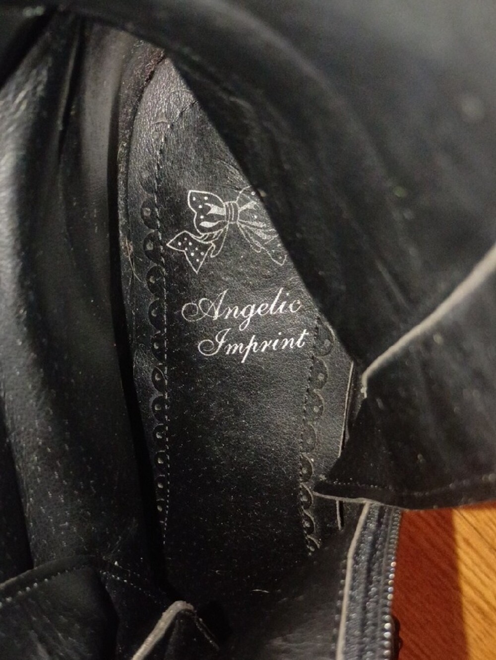 ANGELIC IMPRINT HEART CUTOUT PLATFORMS — ARCHIVE PIECE - Picture 16 of 16